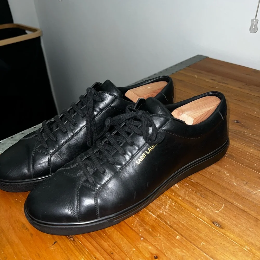Saint Laurent Black Leather Low-Top Sneakers - Picture 3 of 4